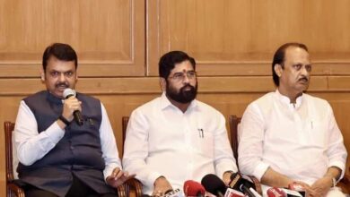 जालन्यातील लाठीमारप्रकरणी फडणवीसांनी मागितली माफी तर राज्य सरकार मराठा समाजाच्या पाठीशी, शिंदेंची ग्वाही