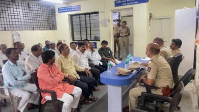 कर्वेनगर मधील गुन्हेगारी व गैरप्रकारांच्या पार्श्वभूमीवर पोलीस अधिकारी व ग्रामस्थांमध्ये बैठक संपन्न