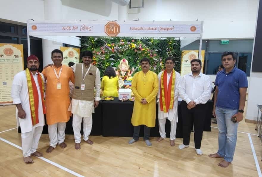असा साजरा होतो सिंगापूर मधील महाराष्ट्र मंडळाचा गणेशोत्सव ; मंदार रेडे यांचा अनुभव