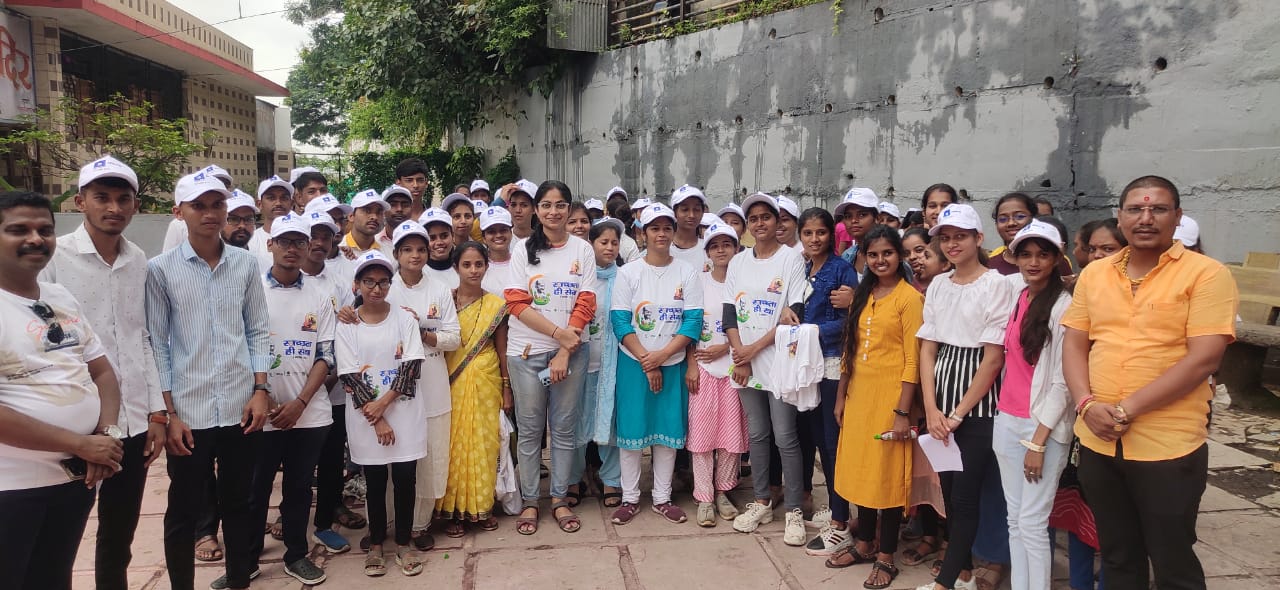 येरवडा क्षेत्रीय कार्यालयाकडून ‘स्वच्छता ही सेवा’ उपक्रमांतर्गत मोहीम येरवडा क्षेत्रीय कार्यालयाकडून ‘स्वच्छता ही सेवा’ उपक्रमांतर्गत मोहीम