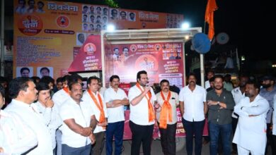 कोथरूडमध्ये शिवसेना ठाकरे गटाचा शिंदे सरकारवर हल्लाबोल ; विविध चौकांमध्ये ‘होऊ द्या चर्चा’, ‘बोलघेवडया सरकारचा भांडाफोड’  कार्यक्रम