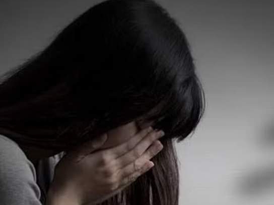 पुण्यात माजी नगरसेविकेवर बलात्कार, आरोपीने दहा लाख रूपयेही उकळले