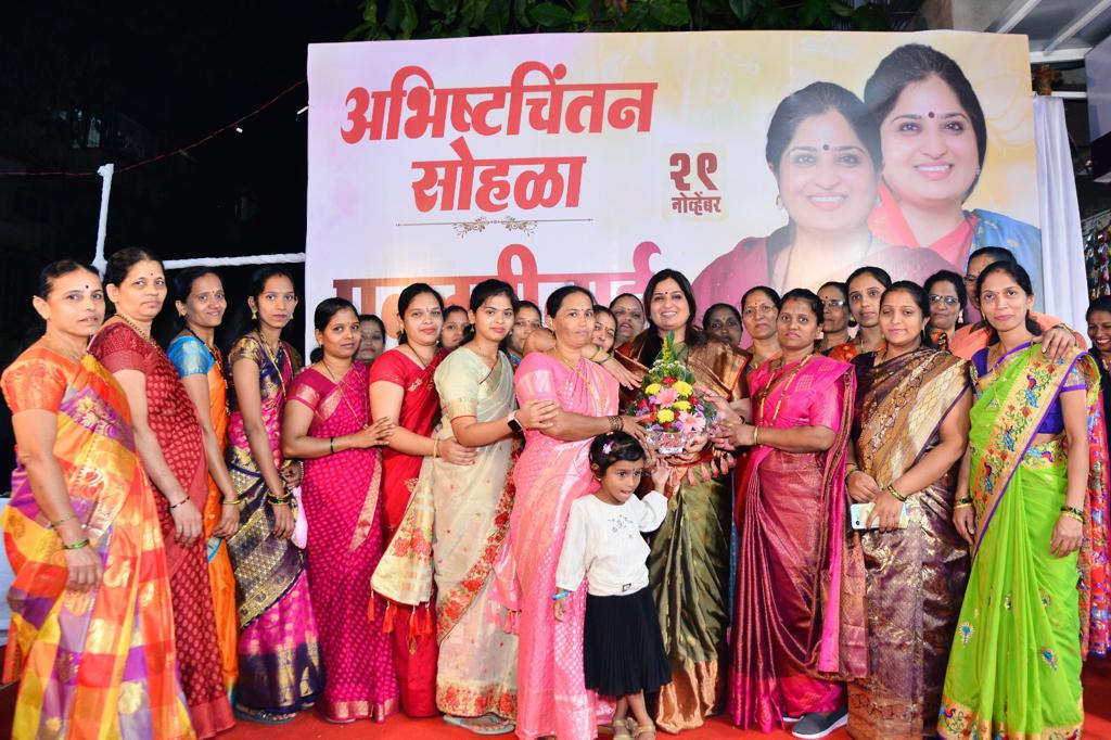 कोथरूड प्रभाग क्रमांक 12 मधील 500 महिलांना साडी आणि भेट वस्तू वाटप