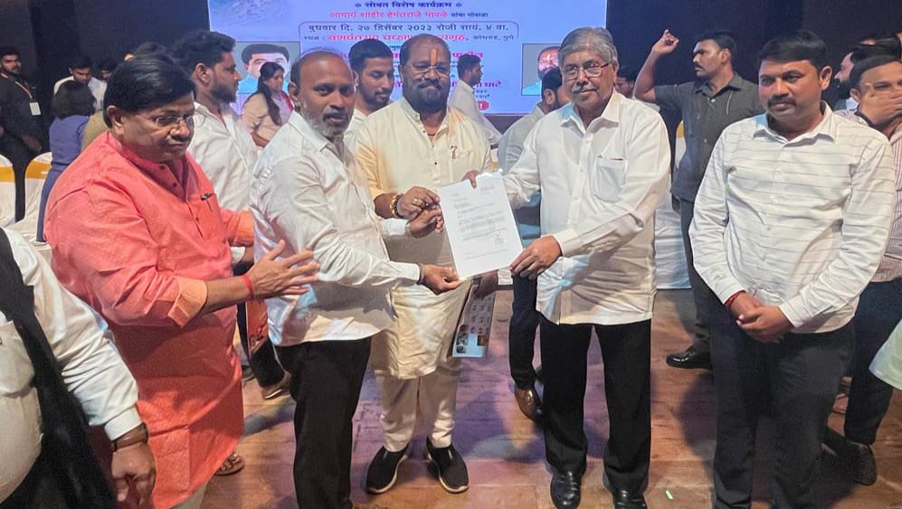 रेल्वे सल्लागार समिती सदस्यपदी विनोद मोहिते यांची निवड; मंत्री चंद्रकांत पाटील यांच्या हस्ते विशेष सत्कार 