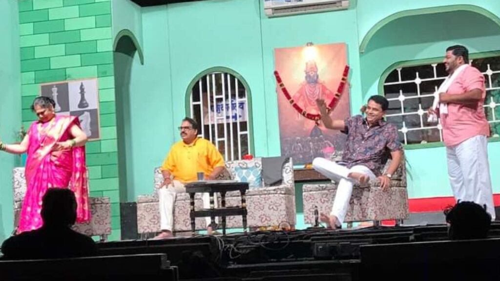 पडद्यामागचे कलाकार ही अभिनयात अव्वल 'गेम ऑफ पॉवर' नाटकातून पुणेकर नाट्य रसिकांना आला अनुभव.. Untitleddesign 20231215 130053 00003059758597790371888