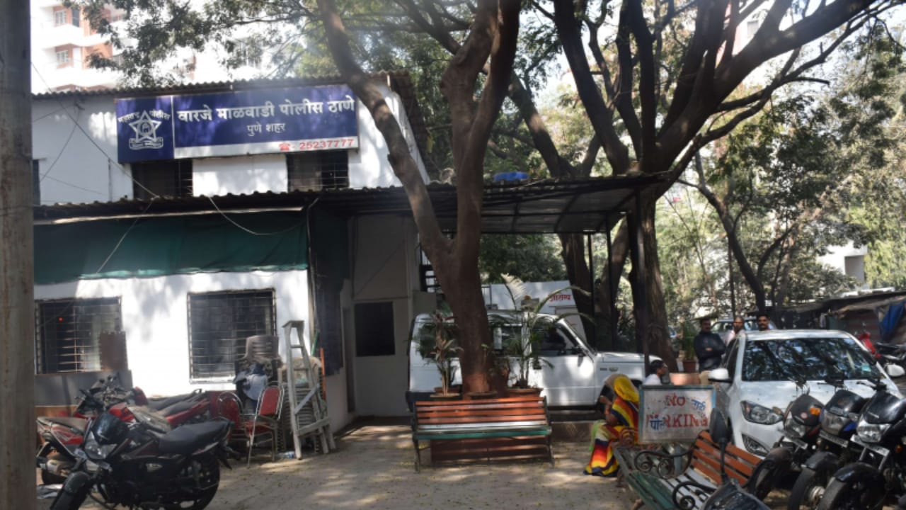 कर्वेनगरमध्ये पतीकडून पत्नीचा निर्घृण खून ; वारजे पोलिसांनी आरोपीला पाच तासात पकडले..