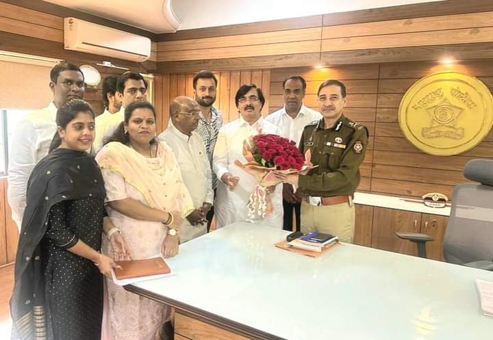 गुन्हेगारीमुक्त पुणे शहरासाठी पोलिसांनी कठोर पावले उचलावीत.  राष्ट्रवादीचे शहराध्यक्ष दीपक मानकर यांच्या नेतृत्वात पदाधिकाऱ्यांनी घेतली पोलीस आयुक्तांची भेट