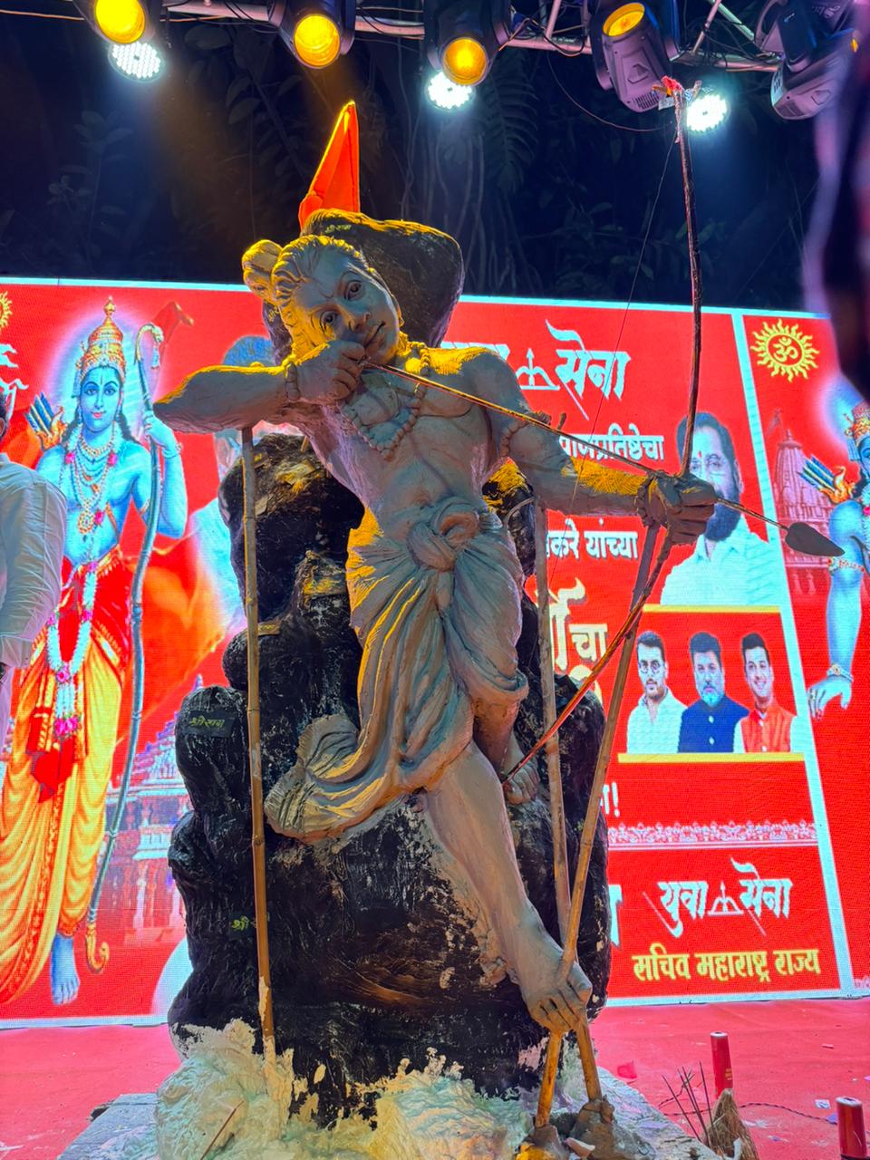 पुण्यातील गुडलक चौकात साकारले प्रभू श्रीरामाचे 7 फुटी शिल्प; युवा सेना सचिव किरण साळी यांच्या वतीने कार्यक्रमाचे आयोजन 