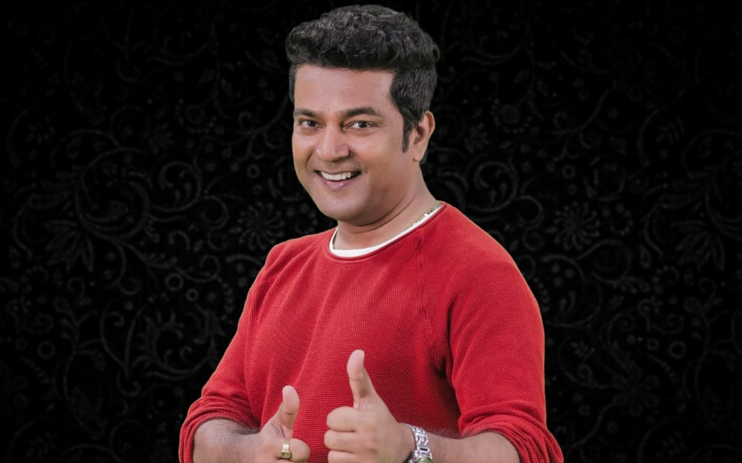 ‘पहचान कौन’ कॉमेडियन नवीन प्रभाकर येतोय पुणेकरांना हसवायला.. १४ जानेवारीला खास शो