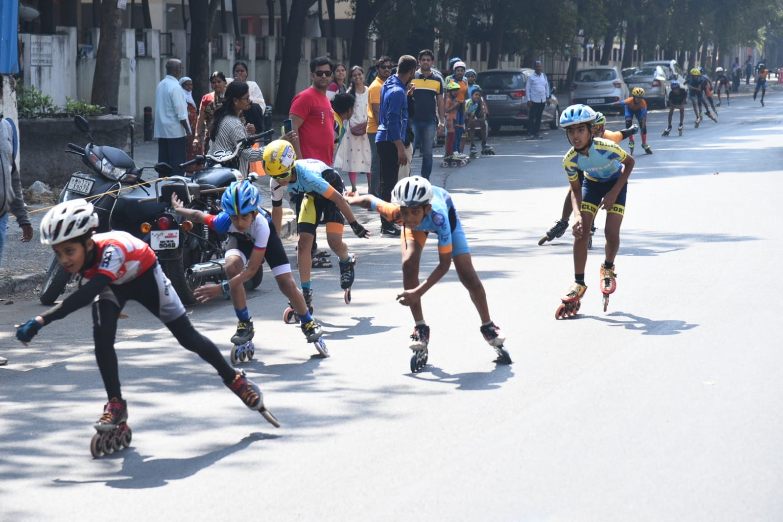 चंद्रकांत पाटील यांची अशीही संवेदनशीलता; स्केटिंग स्पर्धेतील सहभागी खेळाडूच्या उपचारासाठी सर्वतोपरी मदत