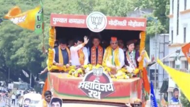 बालेकिल्ला कोथरूडमध्ये मोठे शक्ती प्रदर्शन करीत मुरलीधर मोहोळ यांचा उमेदवारी अर्ज दाखल 