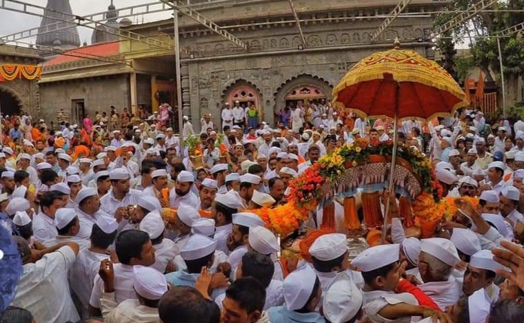 वारकरी दिंडयांना उतरण्यासाठी पुणे मनपाच्या शाळा मोफत उपलब्ध करून द्या : पृथ्वीराज सुतार वारकरी दिंडयांना उतरण्यासाठी पुणे मनपाच्या शाळा मोफत उपलब्ध करून द्या : पृथ्वीराज सुतार