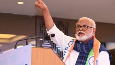 अभ्यासक्रमात मनुस्मृती नको त्यापेक्षा महात्मा फुलेंची शिकवण मुलांना द्या : छगन भुजबळ