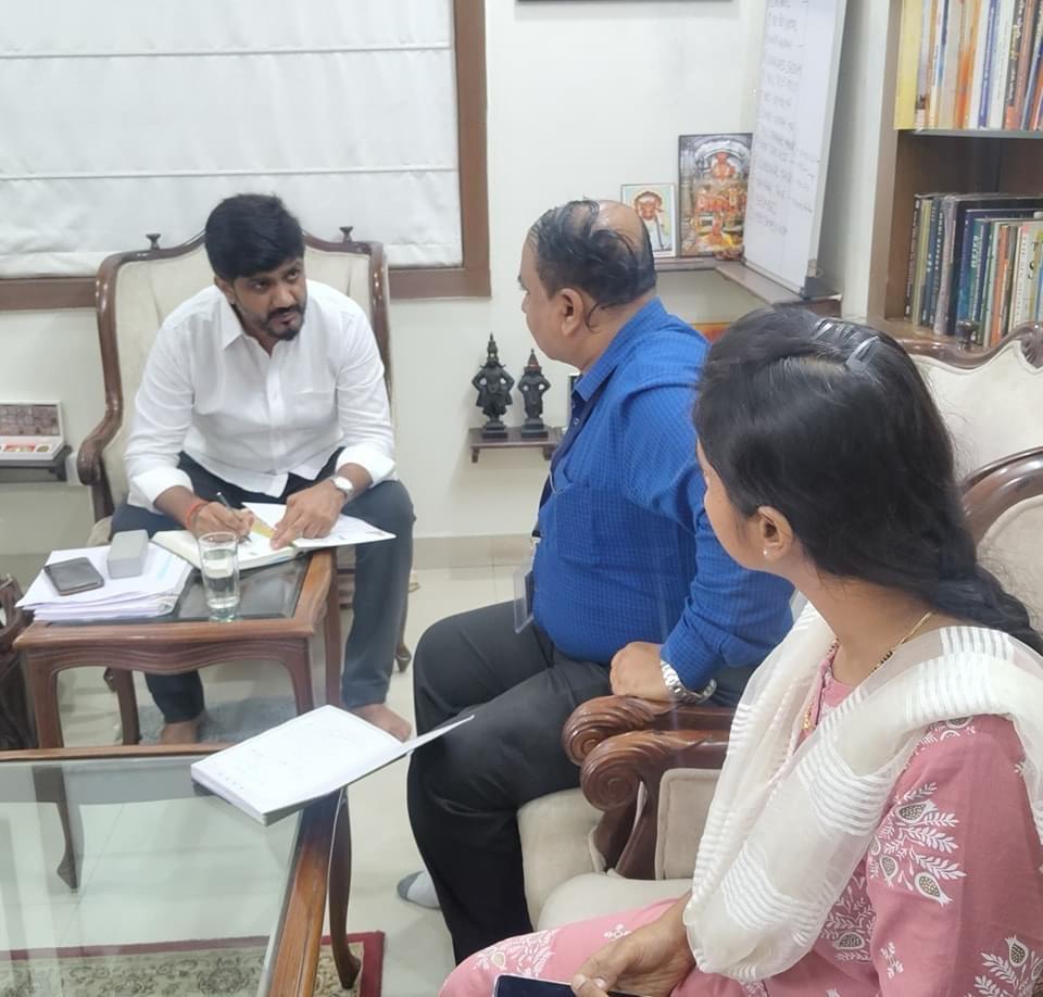 एसएमएस,सोशल मीडियाचा वापर करून खंडित वीजपुरवठ्याबाबत नागरिकांना पूर्वसूचना द्या -आमदार सिद्धार्थ शिरोळे यांची मागणी