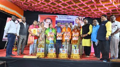 साहित्यरत्न अण्णा भाऊ साठे यांनी धार्मिक, वैचारिक गुलामगिरी तोडणारे लिखाण केले – प्रा. सुकुमार कांबळे