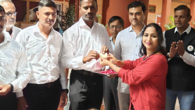 भारत माता की जय या जयघोषात पुण्याहून कश्मीरला जवानांसाठी राख्या रवाना..