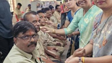 पोलीस, महापालिका, अग्नीशमन दलाच्या बांधवांना राखी बांधून राष्ट्रवादी कोथरूड मतदारसंघाकडून राखीपौर्णीमा साजरी