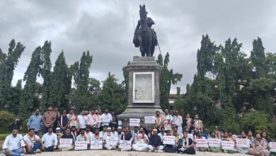 मालवणमधील राजकोट दुर्घटनेच्या निषेधार्थ पुणे शहर राष्ट्रवादी काँग्रेस पार्टीकडून मूक आंदोलन