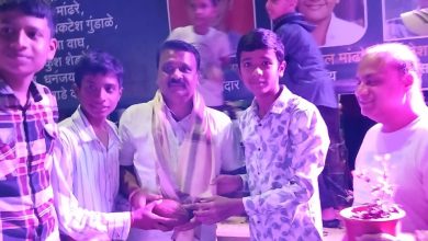 कोथरूड मधील गुजरात कॉलनीत बाल प्रतिष्ठान ची दहीहंडी उत्साहात ; महिला अत्याचाराचा केला निषेध