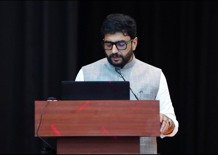 ‘सी प्लेन’चा पर्याय आता दृष्टीक्षेपात हवाई वाहतुकीचा भार ‘सी प्लेन’ करणार हलका-केंद्रीय राज्यमंत्री मुरलीधर मोहोळ यांची माहिती