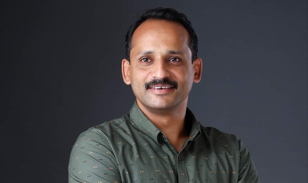 शासकीय जागा खासगी विकासकाच्या घशात न घातला त्या ठिकाणी नियोजित शासकीय कर्करोग रुग्णालयच उभे करा : स्वप्नील दुधाने