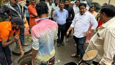 गादिया इस्टेटमध्ये ट्रंकलाईनमधून गेलेल्या पाण्याच्या लाईनबाबत अधिकाऱ्यांची पाहणी ; उपाययोजनांबाबत सूचना