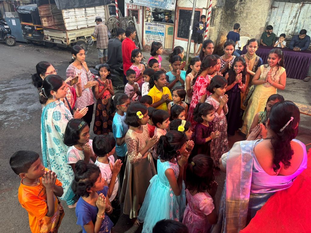 केळेवाडी मधील विश्वशांती मंडळाचा गणेशोत्सव उत्साहात साजरा, मंडळाच्या वतीने विविध सामाजिक उपक्रमाचे आयोजन Img 20240916 wa00124225403575210873