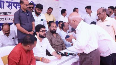 ‘नागरिकांच्या नुसत्या तक्रारीच नाहीत, तर विधायक सूचनाही; खासदार जनसंपर्क सेवा अभियाना’ला कसब्यात नागरीकांचा उत्स्फूर्त प्रतिसाद