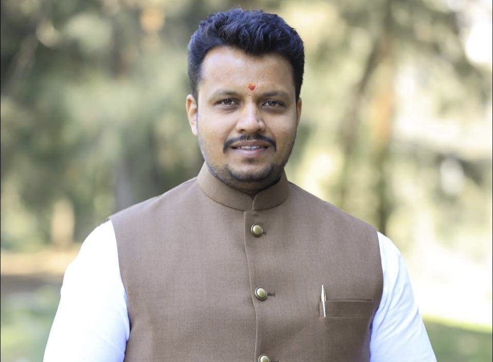 कोथरूड मधून अमोल बालवडकर आता काय भूमिका घेणार? अमोल बालवडकर म्हणाले… कोथरूड मधून अमोल बालवडकर आता काय भूमिका घेणार? अमोल बालवडकर म्हणाले…