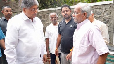 रा. स्व. संघाचे ज्येष्ठ स्वयंसेवक अरविंद कोल्हटकरांचे चंद्रकांत पाटील यांना आशीर्वाद