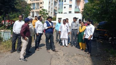 वारजे डुक्कर खिंड ते तिरुपतीनगर रस्त्याची अधिकाऱ्यांकडून पाहणी ; प्रत्यक्ष जागेवर बाधित जागा मालकांशी चर्चा…आणि