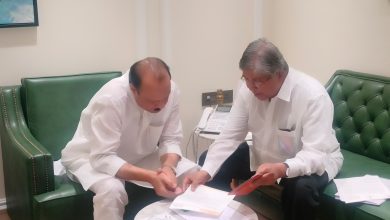 कोथरुडमधील वाहतूक कोंडी सोडवण्यासाठी मंत्री चंद्रकांत पाटील यांचे उपमुख्यमंत्री अजित पवार यांना निवेदन
