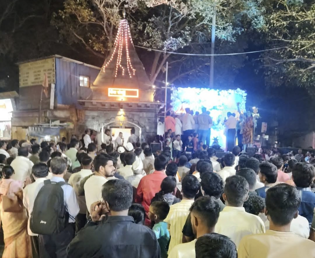 महाशिवरात्री निमित्त हजारो भाविकांच्या उपस्थितीत कर्वेनगर मधील विकास मित्र मंडळाच्या वतीने आयोजित महाआरती संपन्न…