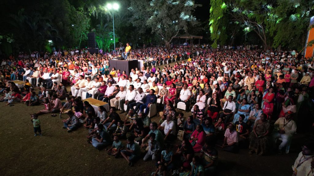 इतिहासातील अतुलनीय पराक्रमाच्या गोष्टीने अंगावर उमटला शहारा..'गोष्ट इथे संपत नाही 'पन्हाळा ते पावनखिंड ! कार्यक्रमाने कोथरूडकर भारावले. Img 20250317 wa02084107133491150929044 1