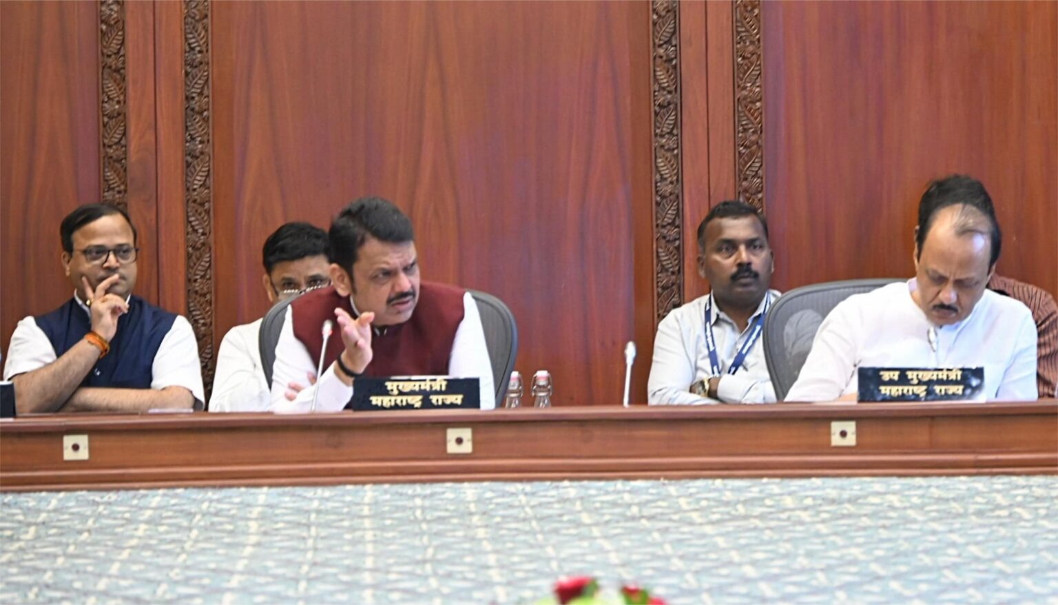 मुख्यमंत्री सहायता निधीची संपूर्ण सेवा ‘व्हॉट्सअप’वर उपलब्ध होणार.. मुख्यमंत्री सहायता निधीची संपूर्ण सेवा ‘व्हॉट्सअप’वर उपलब्ध होणार..