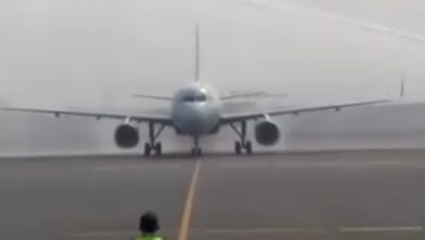 लंडनहून मुंबईला निघालेले विमान उतरले तुर्कीत; ३० तास अडकलेल्या प्रवाशांना केंद्रीय मंत्री मुरलीधर मोहोळ यांचा दिलासा लंडनहून मुंबईला निघालेले विमान उतरले तुर्कीत; ३० तास अडकलेल्या प्रवाशांना केंद्रीय मंत्री मुरलीधर मोहोळ यांचा दिलासा