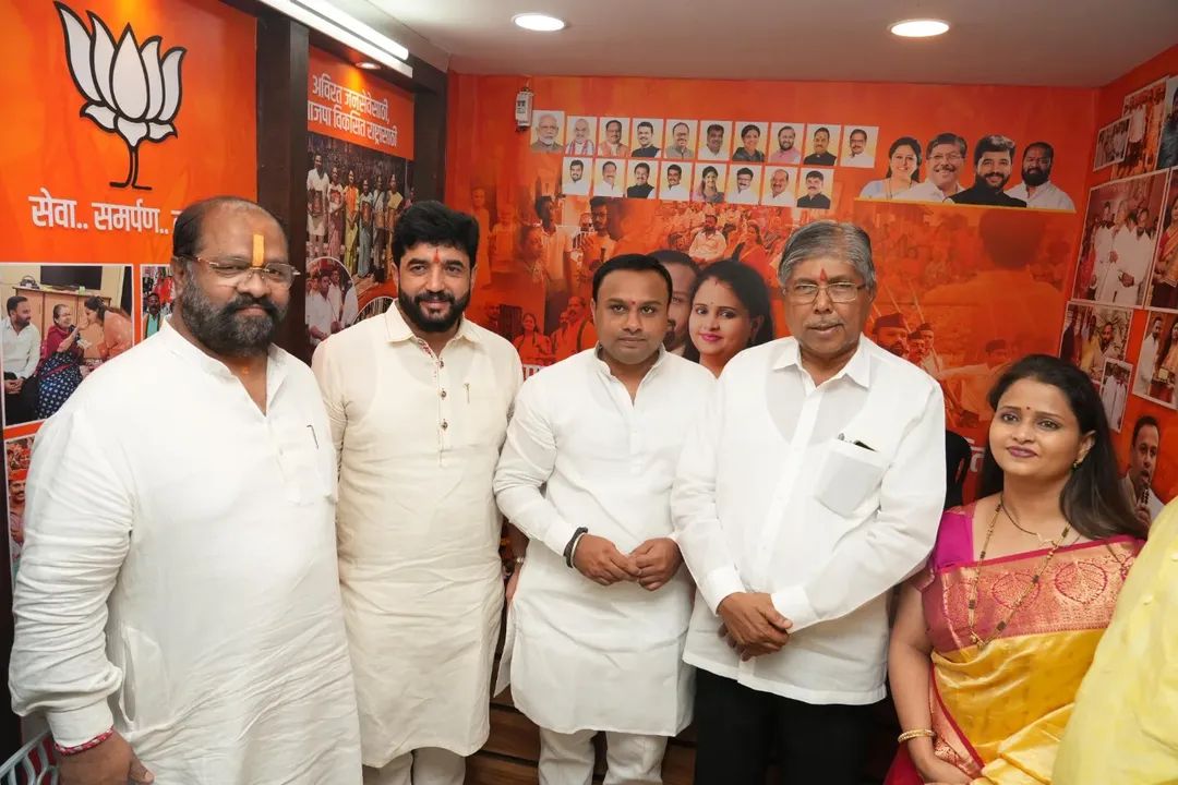 भारतीय जनता पक्षाचे हे जनसेवा कार्यालय केंद्र आणि राज्य सरकारच्या विविध लोकोपयोगी योजना सर्वसामान्यांपर्यंत पोहोचविणारे उपकेंद्र म्हणून काम करेल- मंत्री चंद्रकांत पाटील भारतीय जनता पक्षाचे हे जनसेवा कार्यालय केंद्र आणि राज्य सरकारच्या विविध लोकोपयोगी योजना सर्वसामान्यांपर्यंत पोहोचविणारे उपकेंद्र म्हणून काम करेल- मंत्री चंद्रकांत पाटील