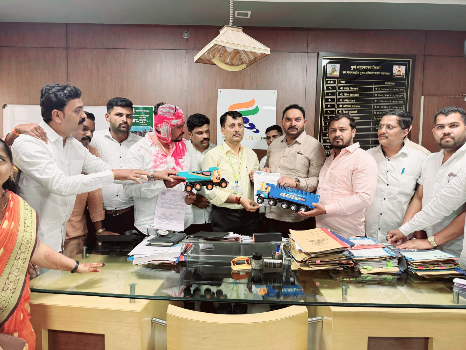 महापालिका आणि पोलीस प्रशासनाच्या हलगर्जीपणा विरोधात राष्ट्रवादी युवक काँग्रेसचे तीव्र आंदोलन.. &nbsp;