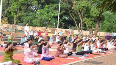 धकाधकीच्या जीवनात शारीरिक तंदरुस्ती आणि मानसिक शांतीसाठी योगा महत्वाचा.. कर्वेनगरमध्ये योग शिबिराचे आयोजन..