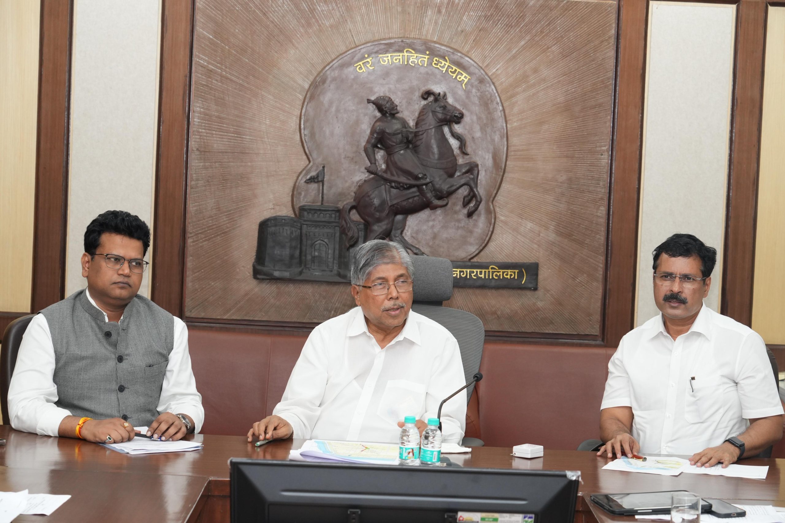 कोथरुड मतदार संघातील मिसिंग लिंकच्या कार्यवाहीचा मंत्री चंद्रकांत पाटील यांनी घेतला आढावा.. अधिकाऱ्यांना दिला इशारा