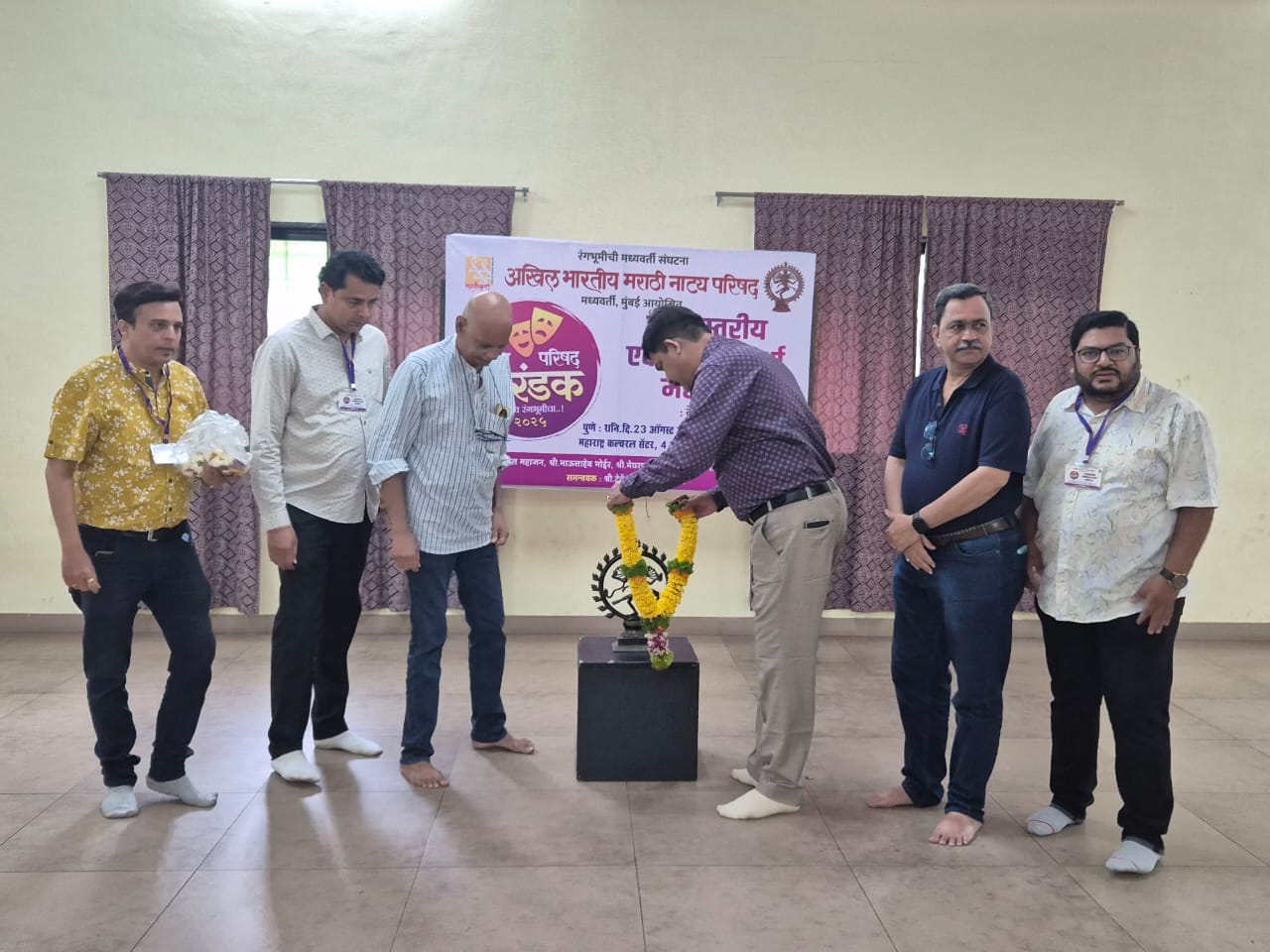 “नाट्य परिषद करंडक” राज्यस्तरीय खुल्या एकांकिका स्पर्धेत पुणे विभागातील स्पर्धा उत्साहात.. या एकांकिका झाल्या सादर..