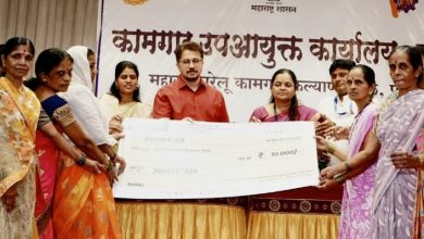 दिवा प्रतिष्ठान आणि महाराष्ट्र घरेलू कामगार कल्याण मंडळ, पुणे यांच्या संयुक्त विद्यमाने घरेलू महिला कामगारांना सन्मानधन वितरण 