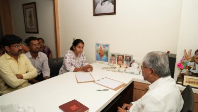 गौतमी पाटील हिच्या गाडीकडून रिक्षाचालकाचा अपघात प्रकरण; दोषींवर कठोर कारवाई करा -मंत्री चंद्रकांत पाटील यांचे डीसीपी संभाजी पाटील यांना निर्देश