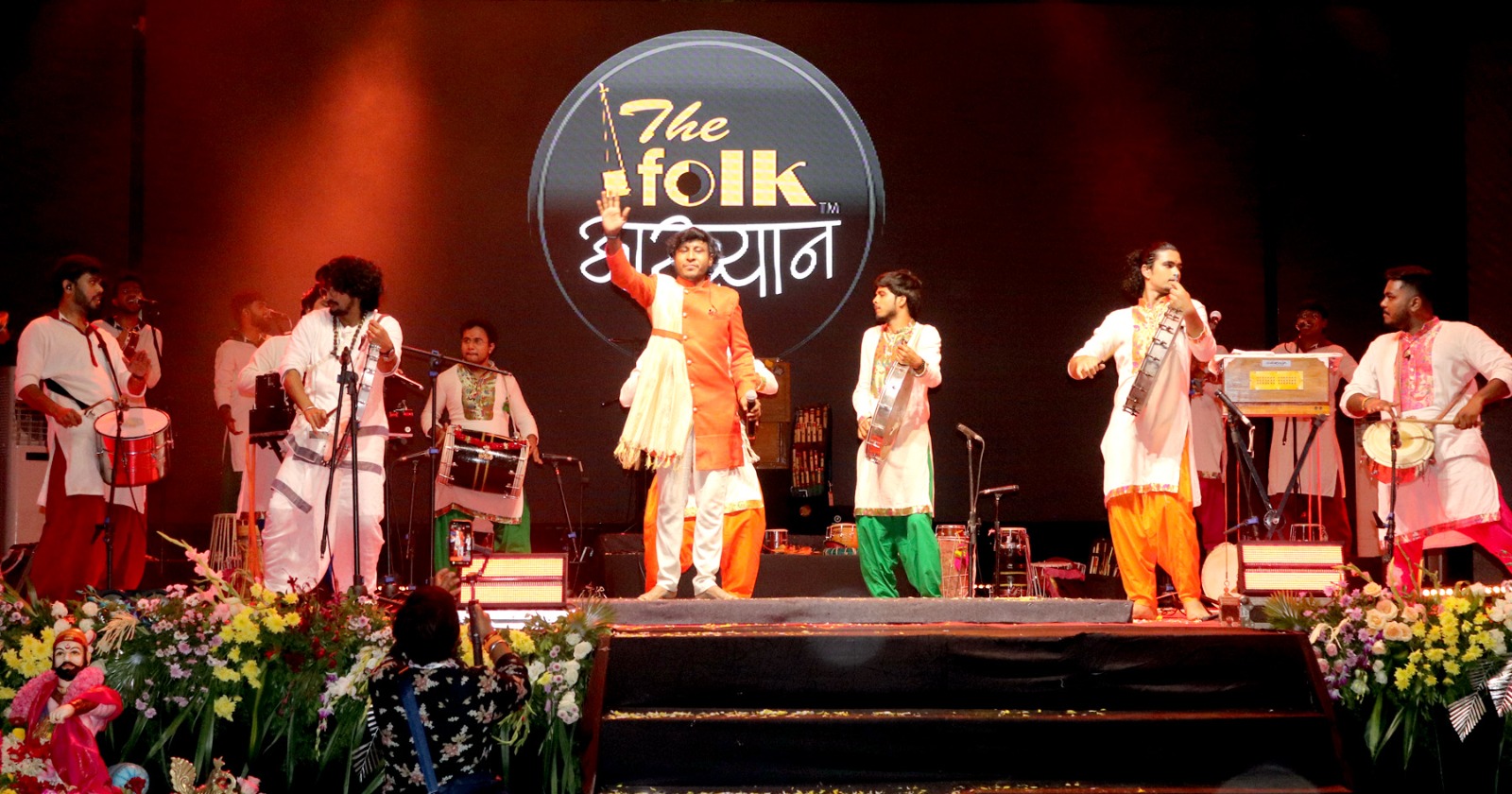 अस्सल मराठी लोककलांच्या जागरात रंगले ‘द फोक आख्यान’,कोथरूडच्या आयडियल काॅलनी मैदानावर अवतरली ‘मऱ्हाटी’ लोकपरंपरा-नगरसेविका हर्षाली दिनेश माथवड यांचे आयोजन