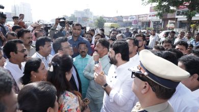 नवले पूल परिसरात अल्पकालीन उपायांबाबत उद्या बैठक,नऱ्हे ते रावेत उन्नत मार्गाचाही करणार पाठपुरावा; केंद्रीय राज्यमंत्री मुरलीधर मोहोळ यांनी नवले पूल परिसराला भेट देत केली पाहणी