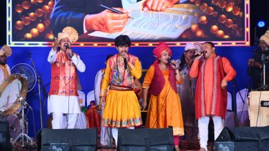 पुण्यात संविधान दिनानिमित रंगला ‘संविधान लोककला शाहिरी जलसा’