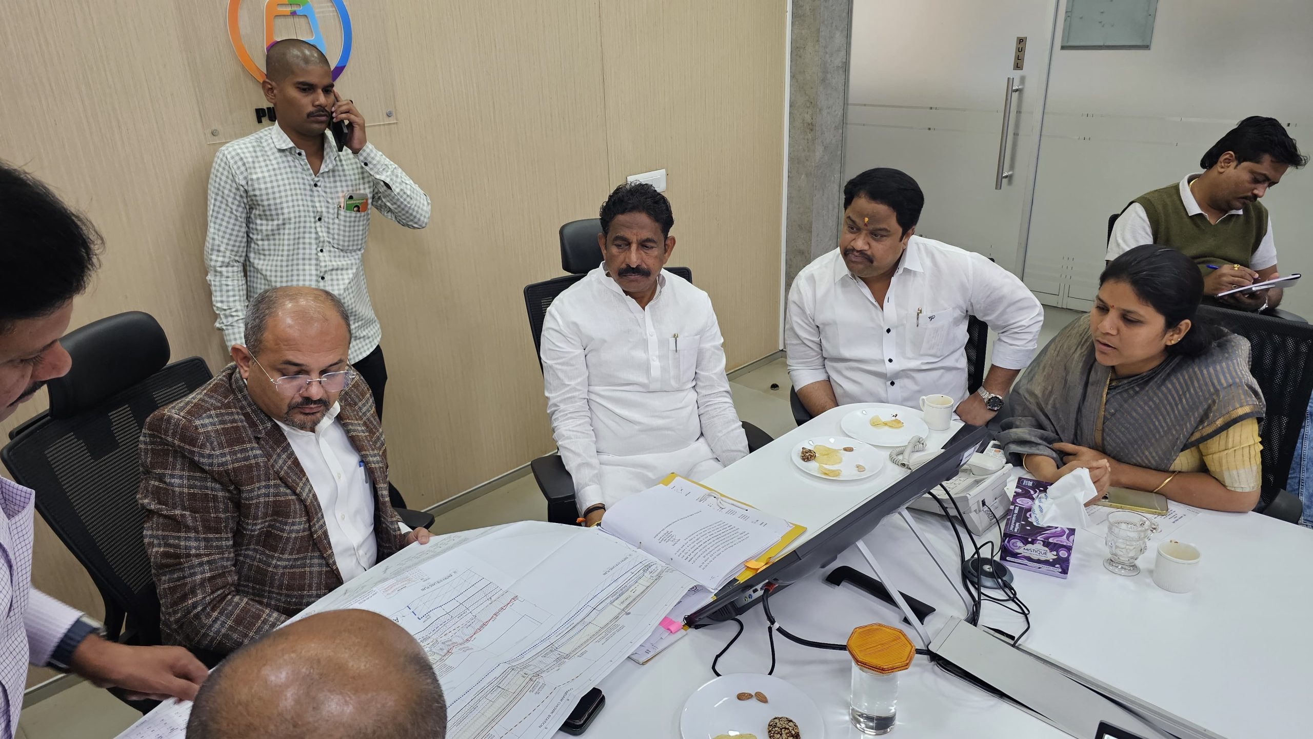 चांदणी चौक मेट्रो स्थानकासाठी नियोजनबद्ध पादचारी मार्ग अंतर्भूत करा..