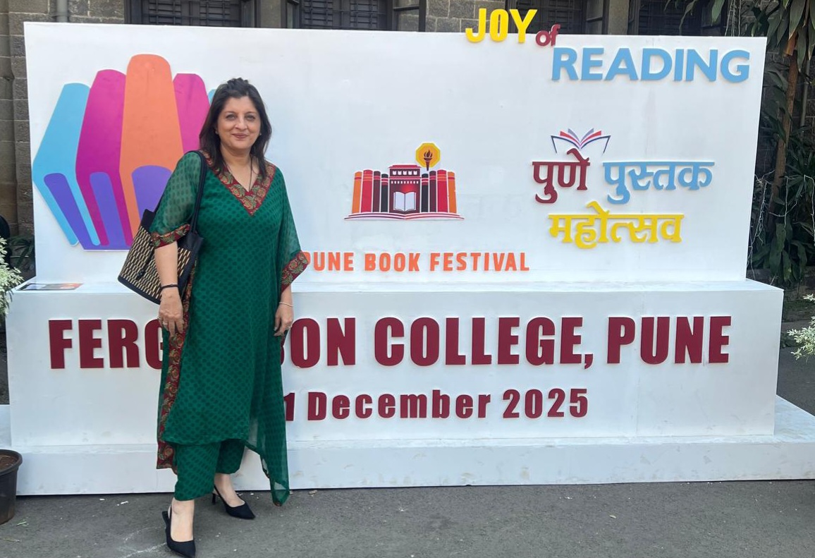 लेखिका सुनीता लाड – भामरे यांच्यासाठी पुणे पुस्तक महोत्सव – २०२५ ठरला ‘घरवापसी’चा क्षण!