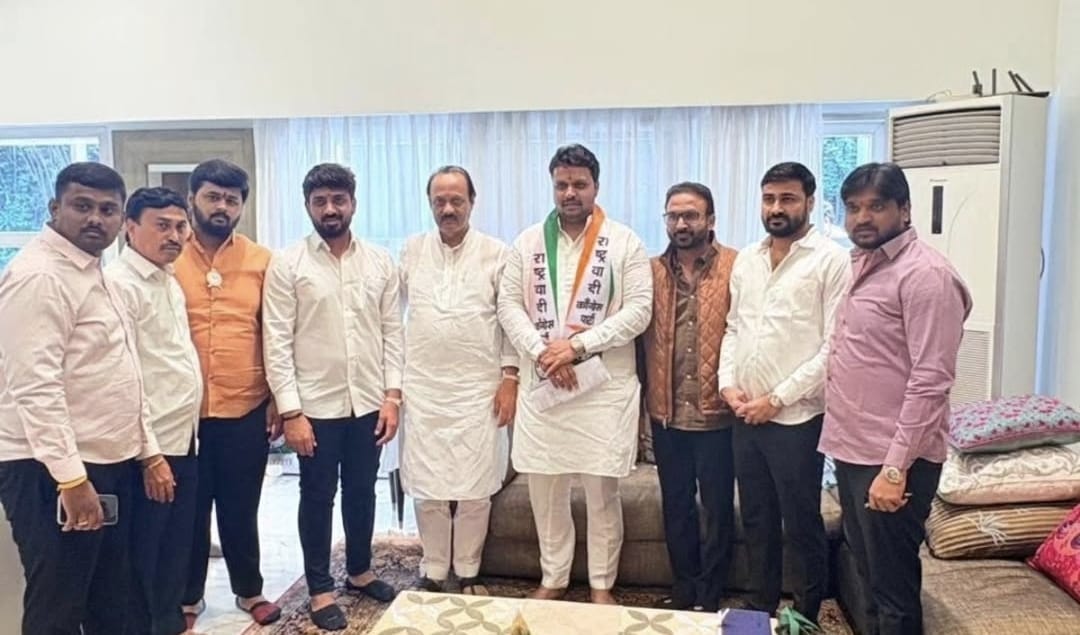 भाजपने तिकीट नाकारले अमोल बालवडकर यांना अजित पवारांच्या राष्ट्रवादीकडून उमेदवारी 