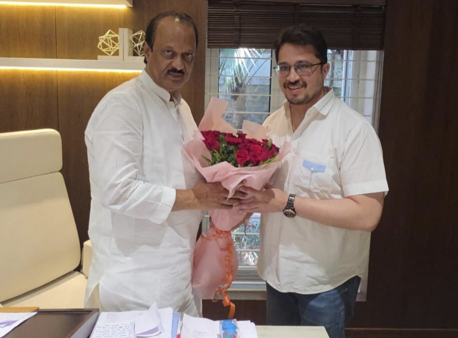 पुणे महानगरपालिका निवडणुकीतील विजयानंतर नगरसेवक हर्षवर्धन मानकर यांनी घेतली उपमुख्यमंत्री अजित पवार यांची भेट